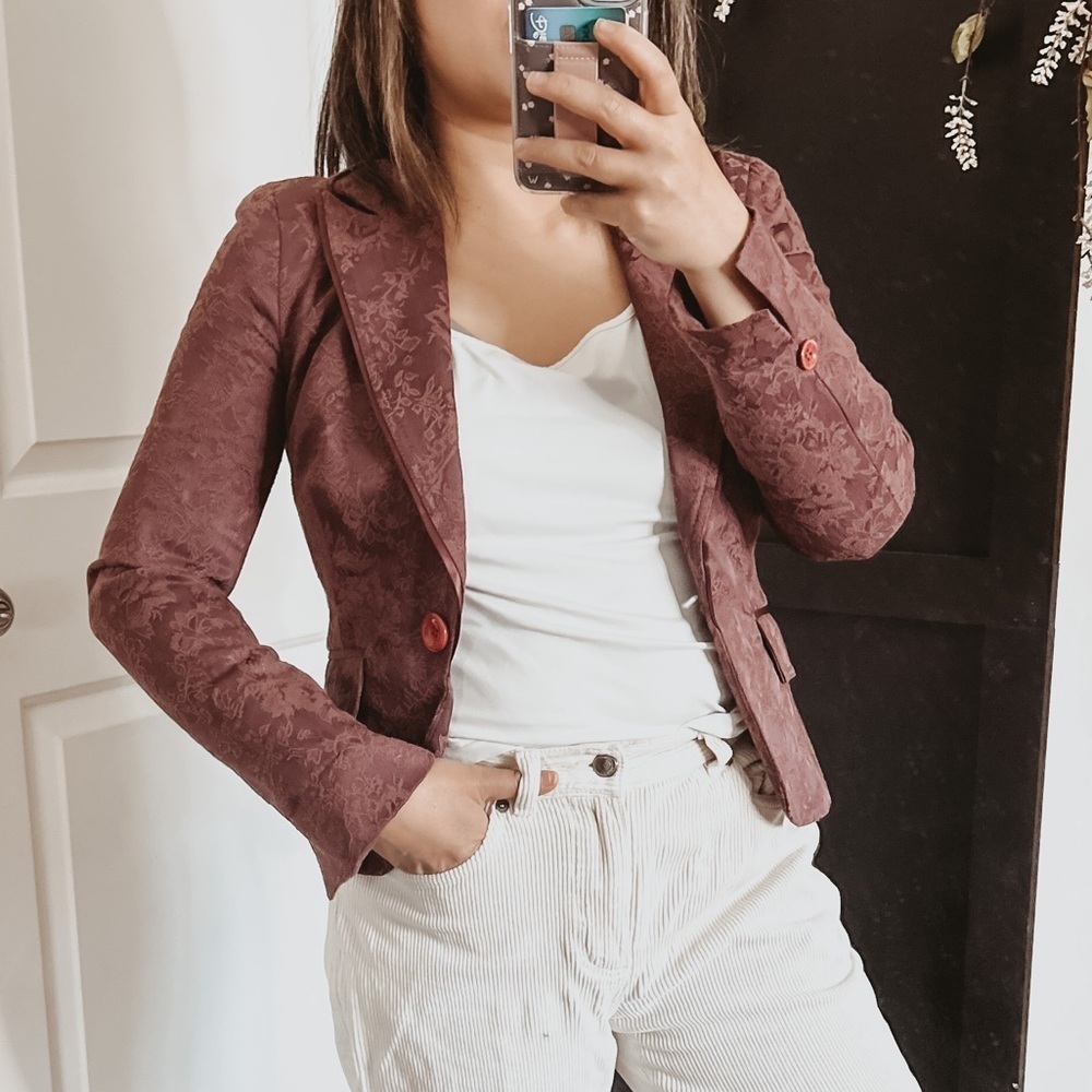 Vintage BEBE Patterned‎ Maroon Blazer. Size 2